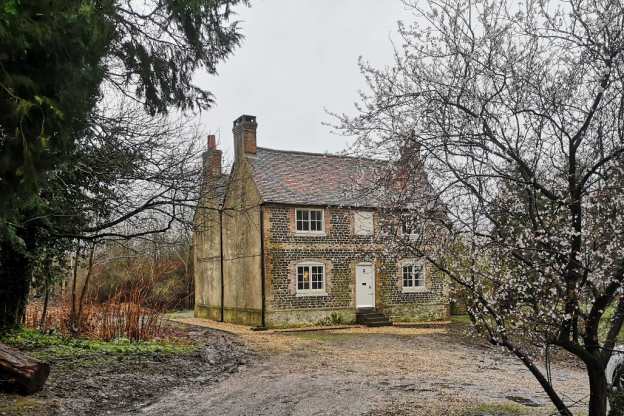 Green Farmhouse Property to Rent, Wiston Properties, Washington, West Sussex 