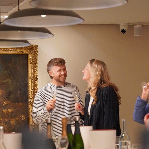 Wiston Estate English Sparkling Wine, rosè NV Wine of the month, english champagne