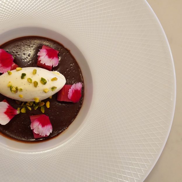 Valentine's dessert recipe, chococlate pot recipe at home