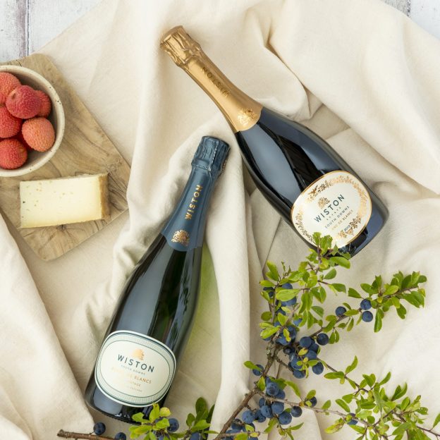 Wiston Estate English Sparkling Wine, Blanc de Blancs set
